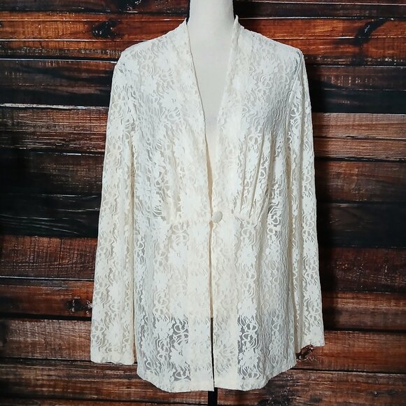 Maggie Barnes Top Size 0X Cardigan Topper White Lace Sheer Floral One Button - Picture 2 of 9